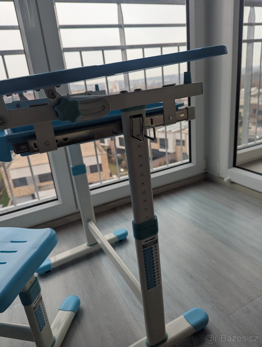 ZÁNOVNÍ Ergonomický dětský stůl se židlí - 5