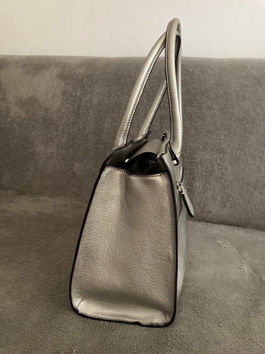 Nová kabelka GUESS - 5