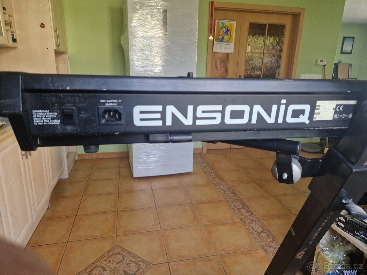 Ensoniq MR 61 - 5