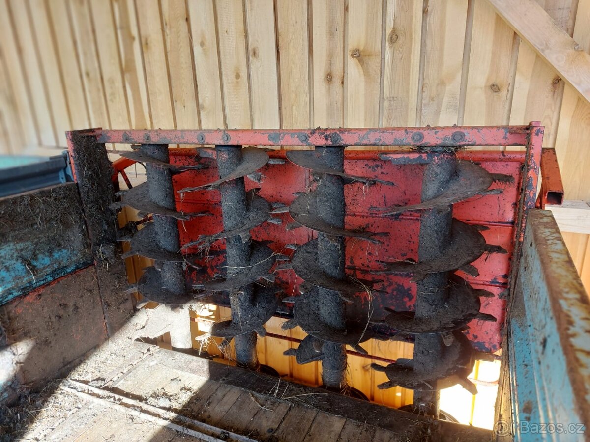 Rozmetadlo hnoje MengelMee 6,5 t - 5