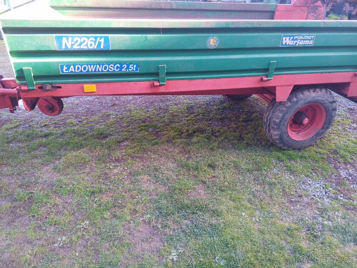 ROZMETADLO HNOJE 2,5T - 5