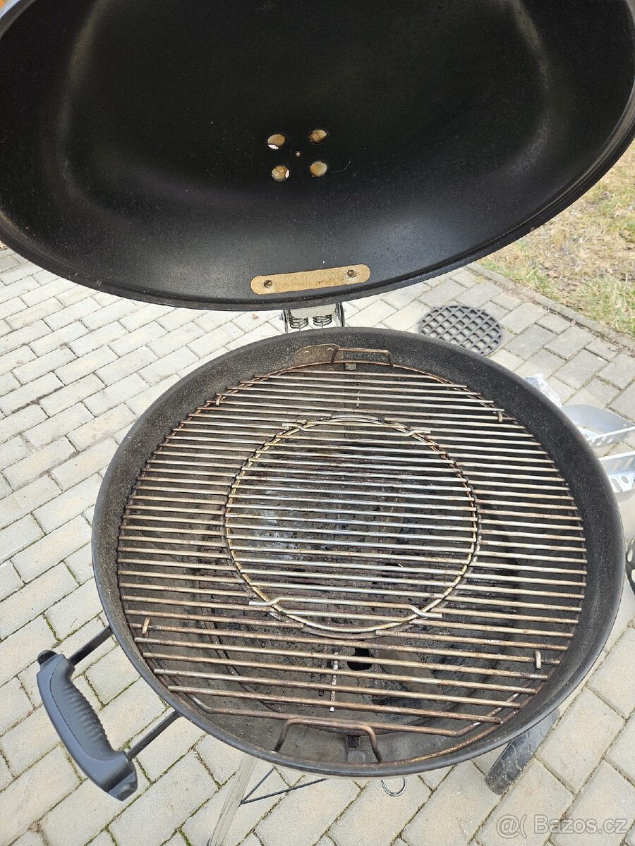 Gril Weber Master-Touch Premium 57 cm + příslušenství - 5