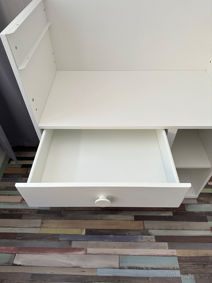 Šatní skříň + přebalovací pult - 5