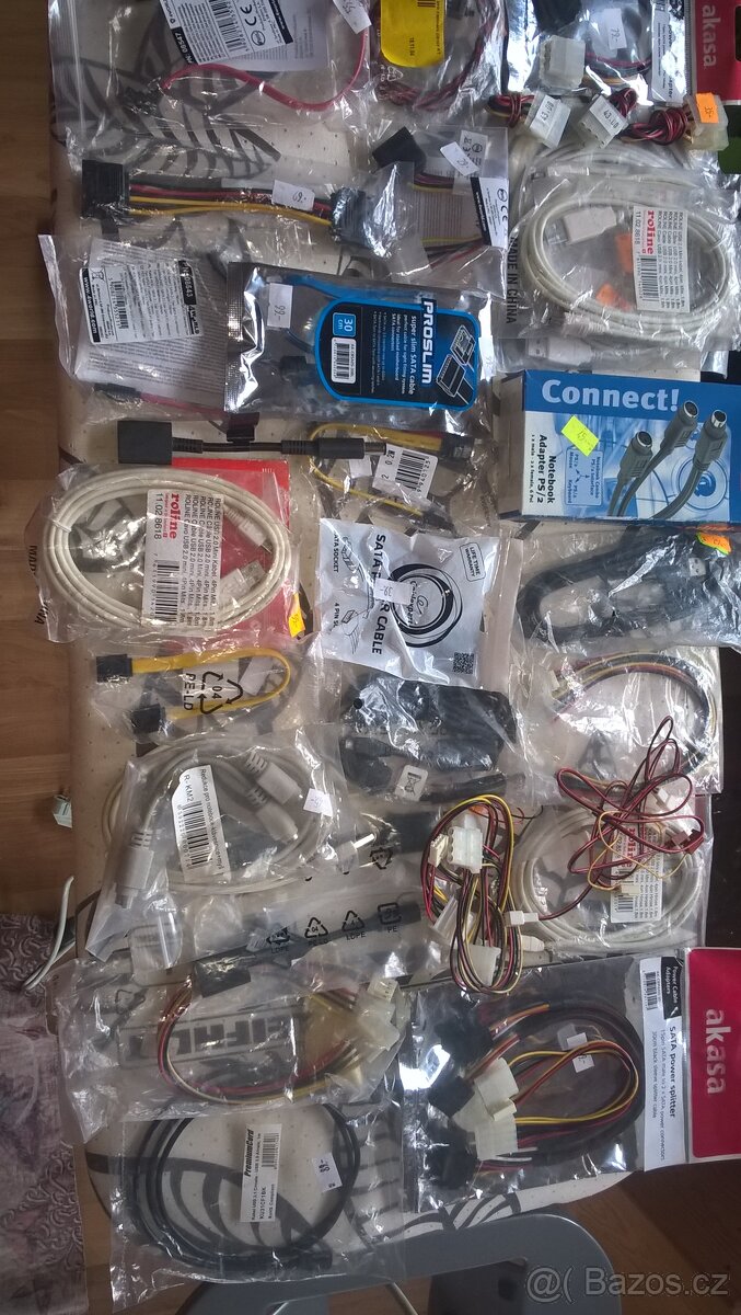 Konvolut kabelů k PC, USB SATA Molex adt - 5