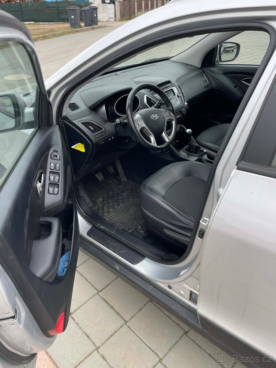 Hyundai ix35 1.6 gdi (99 kw) 2012 - 5