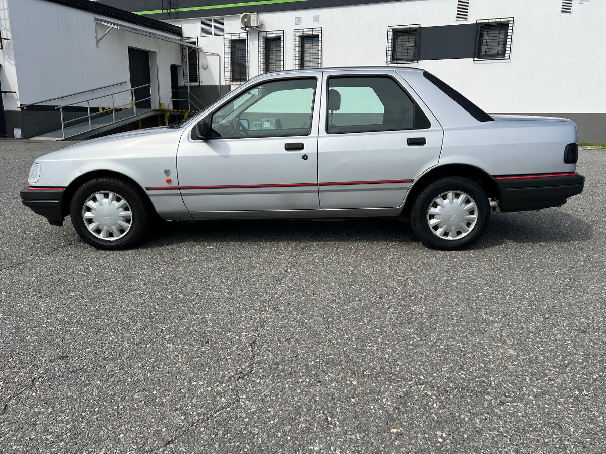 Ford Sierra 2,0i CLX, automat