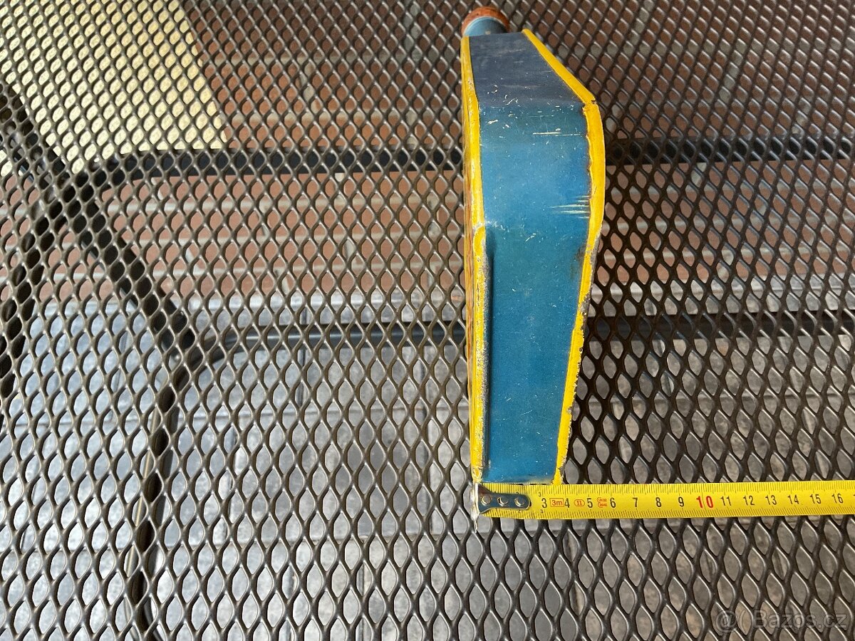 Plechovka od oleje BP - 5