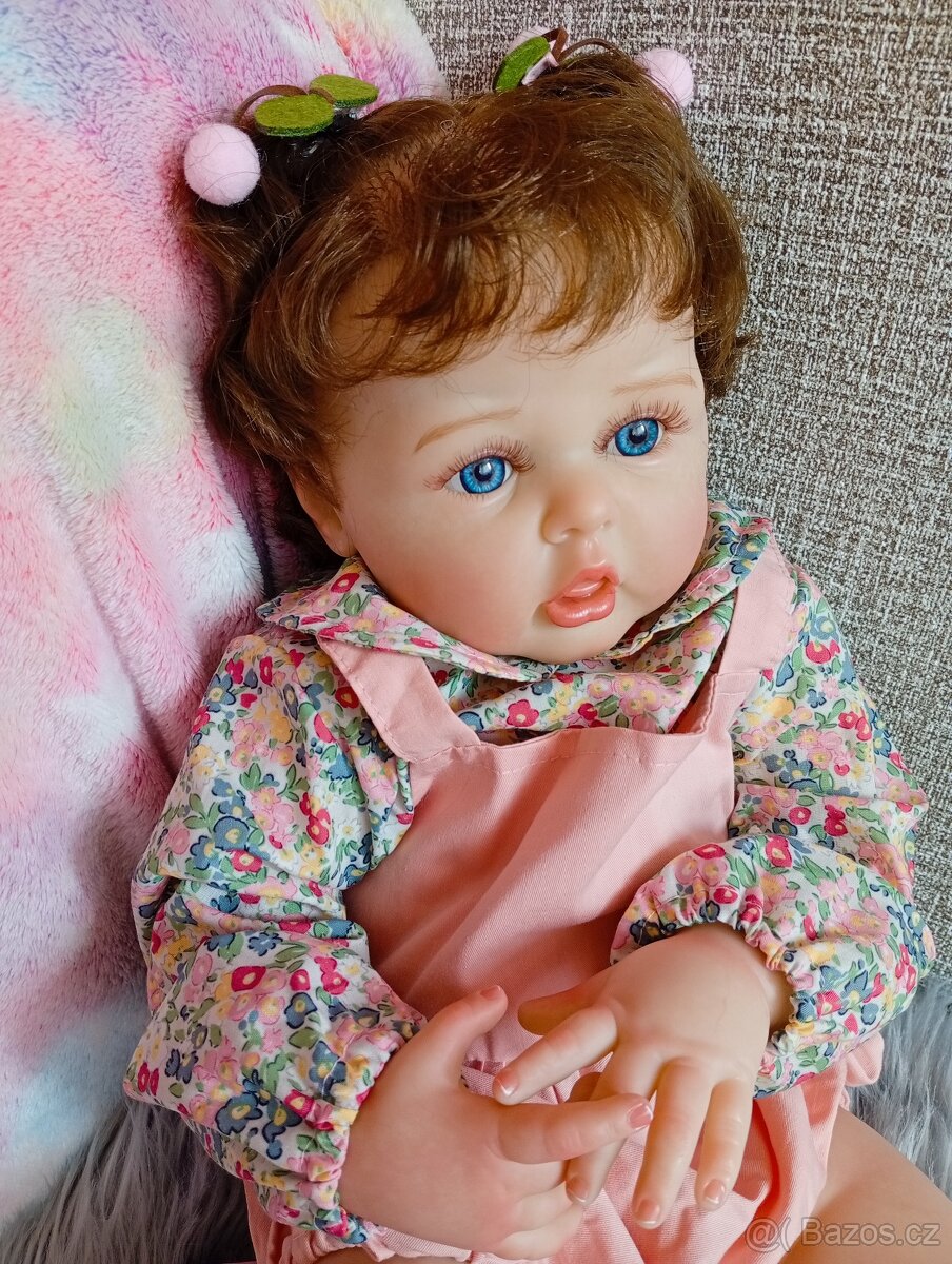 Realistická Reborn panenka holčička 60 cm - 5