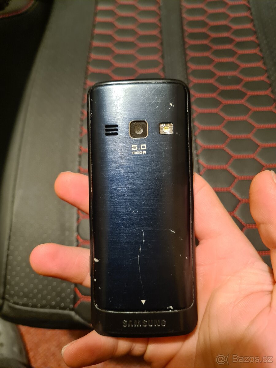 Prodám tlačítkový Samsung - 5