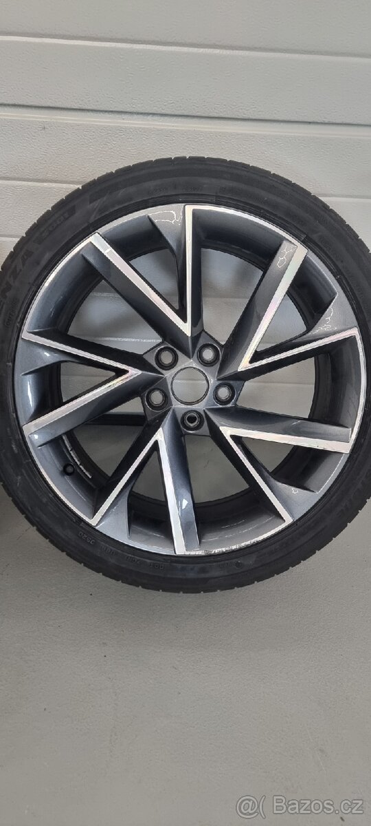 Vega R19 Škoda Superb III - 5