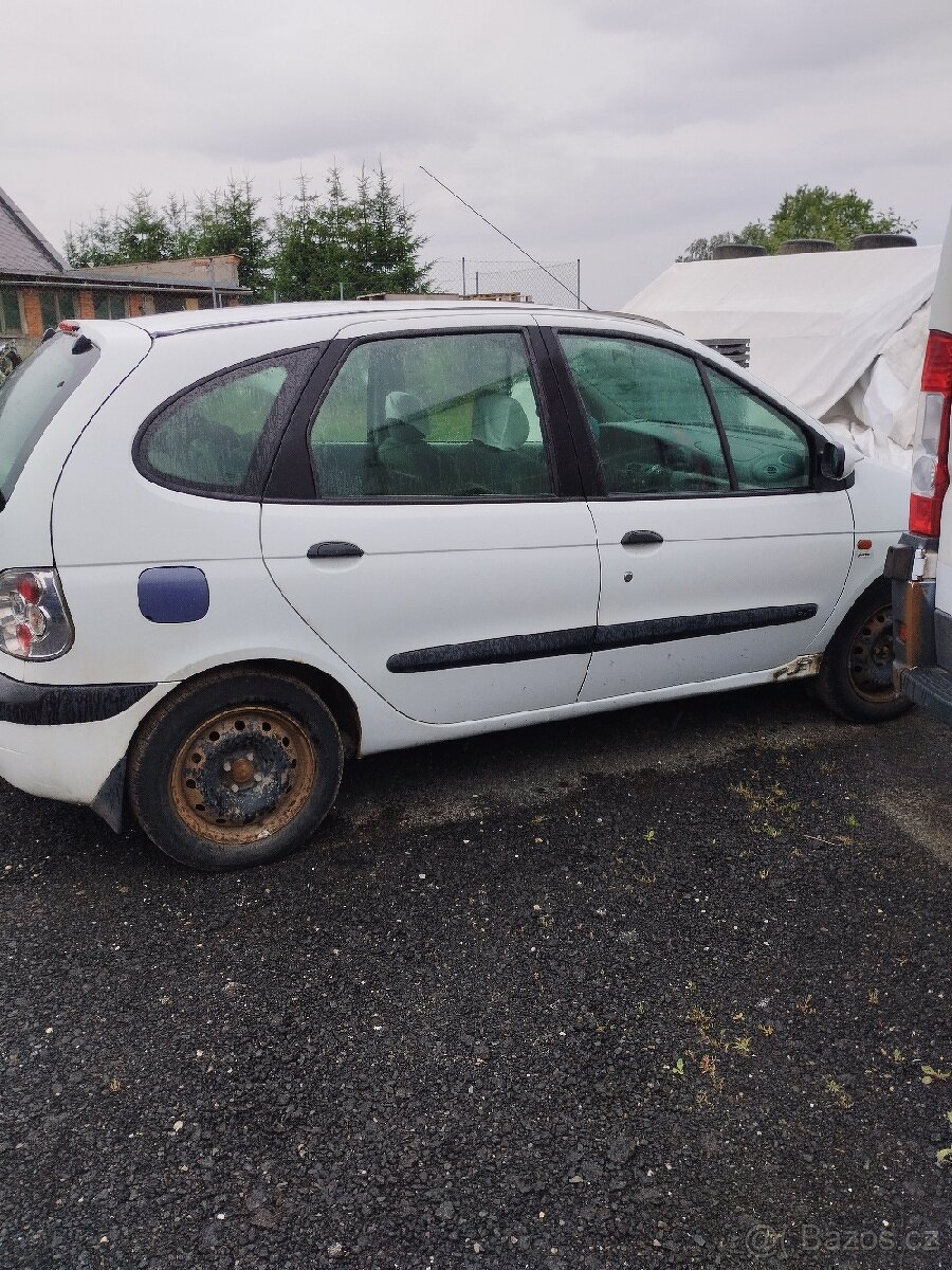 Renault Scenic - 5