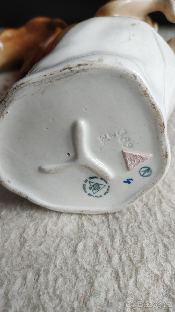 Socha. soška, figurka - veverka Royal Dux - 5