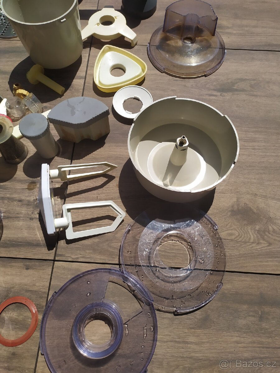 Kuchyňský retro robot - 5