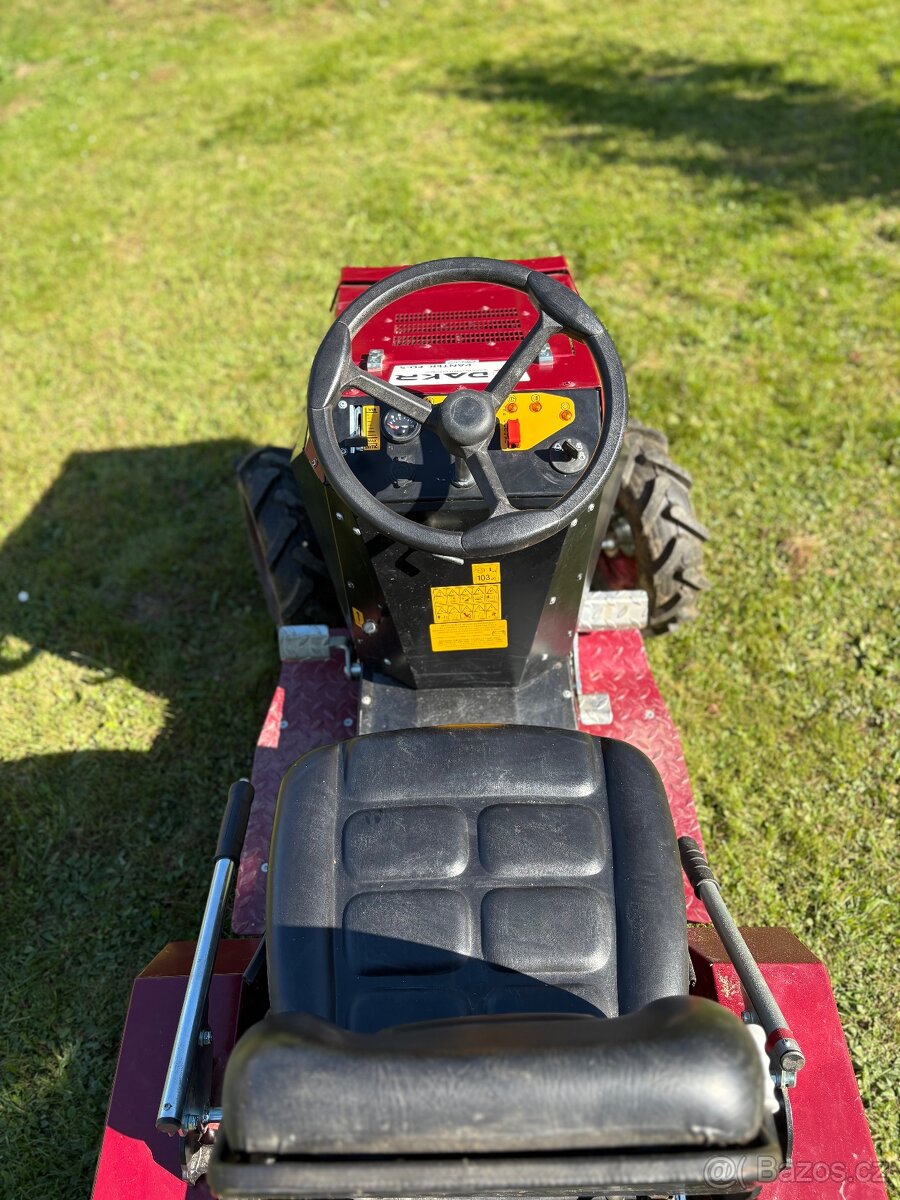 Traktor DAKR Panter FD5 - 5