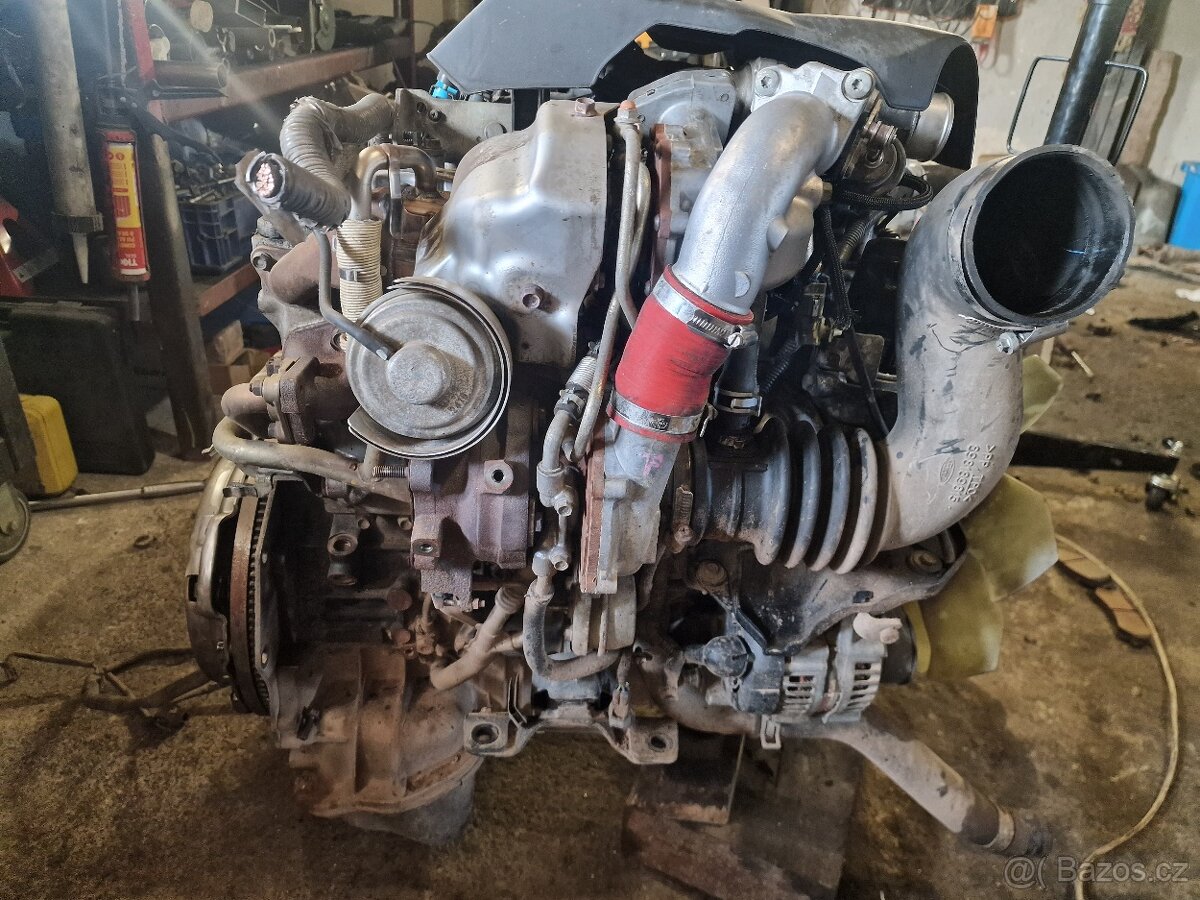 Rozprodam Isuzu D-max 2.5 120kw biturbo 2013
