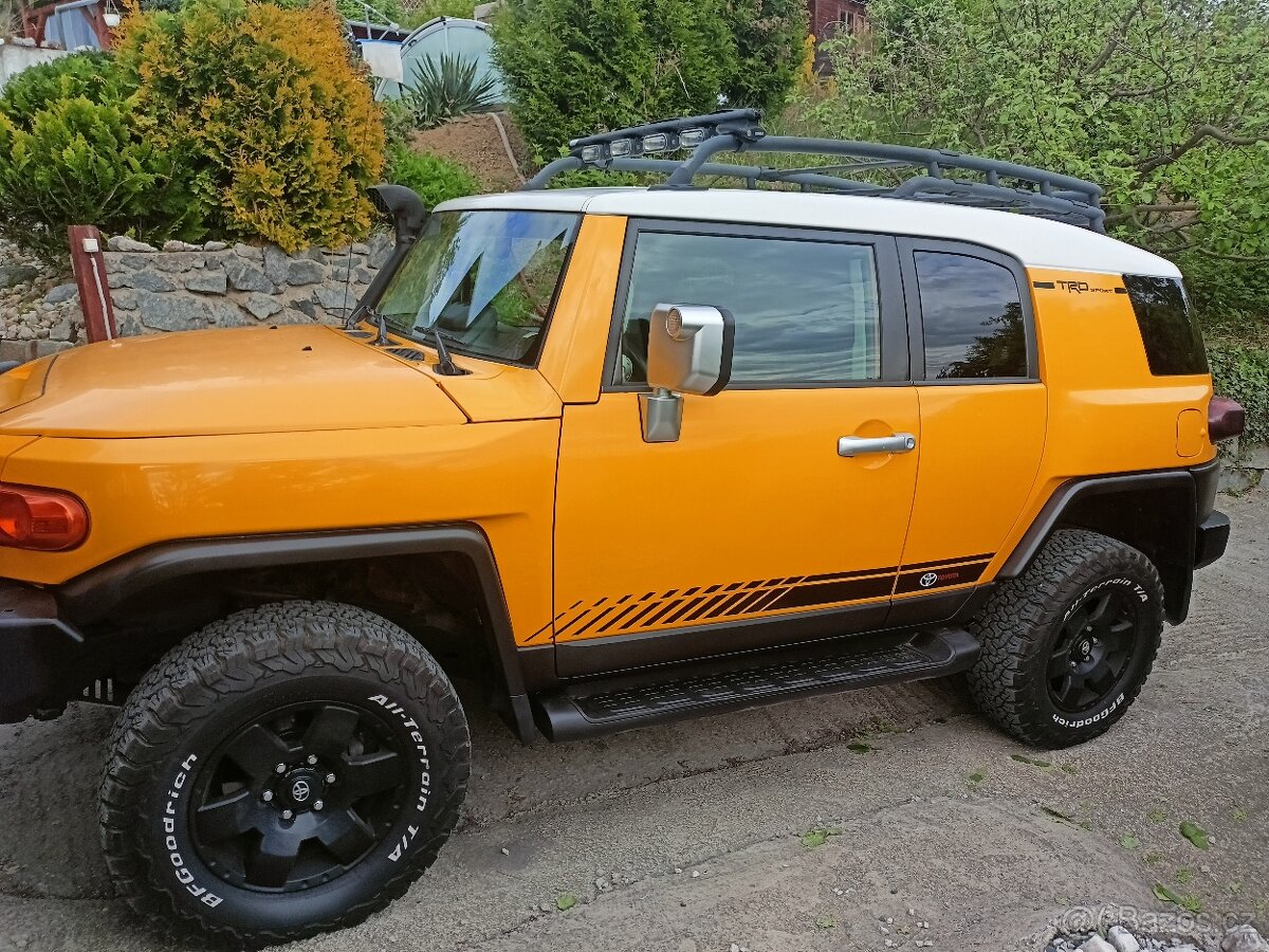 TOYOTA FJ LAND CRUISER 4,0 V6 4x4 LPG 110 000 KM 1 Majitel