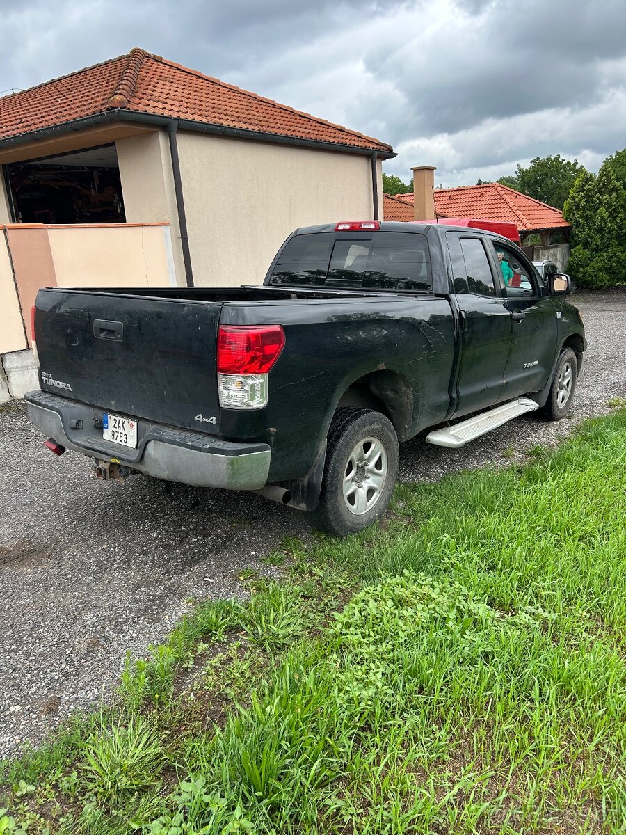 Toyota Tundra 4.6 v8