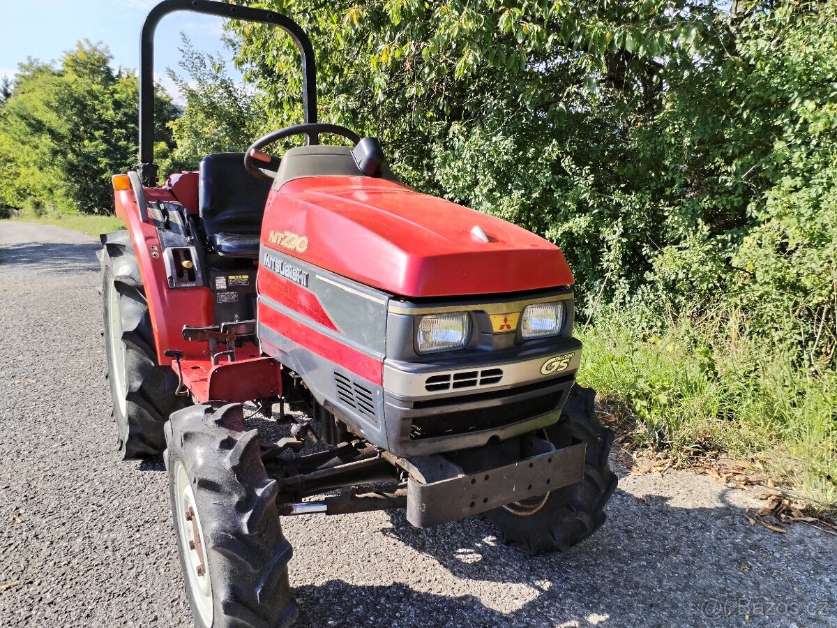 Mitsubishi MT 220 - 5