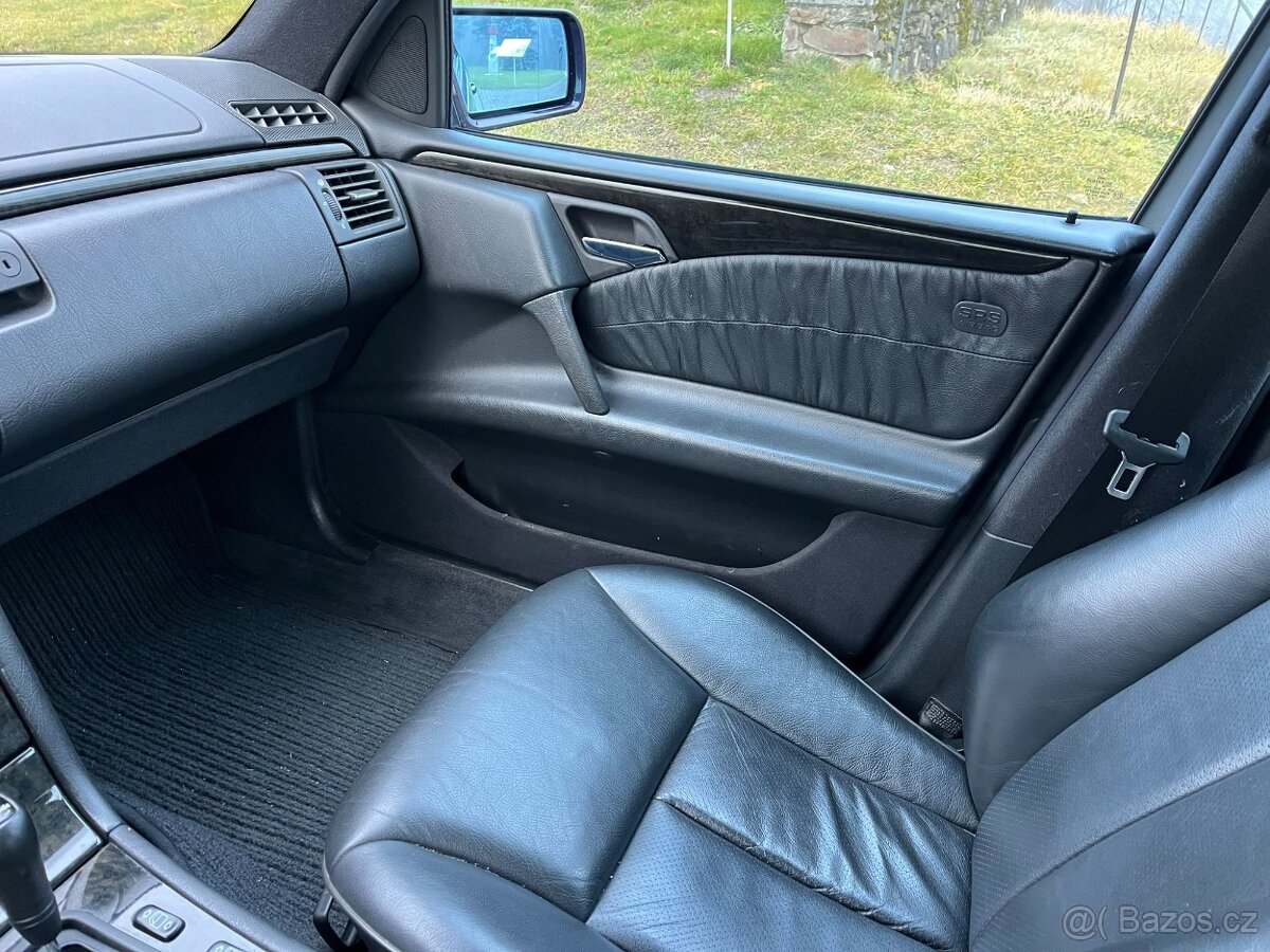Mercedes E280 4-Matic nájezd 124 t. Km - 5