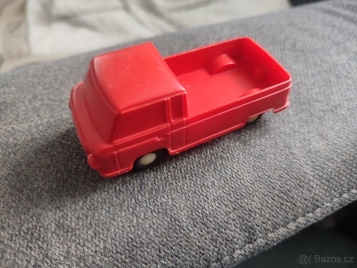 staré autíčko na setrvačník Barkas Igra ČSSR - 5