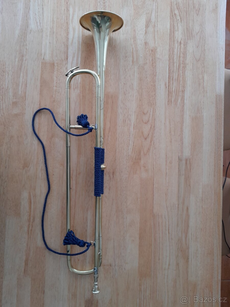 ES Fanfárka, trumpeta. - 5