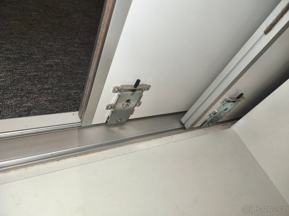 Velká šatní skříň , bílá lamino 22mm ,240x240x65 - 5