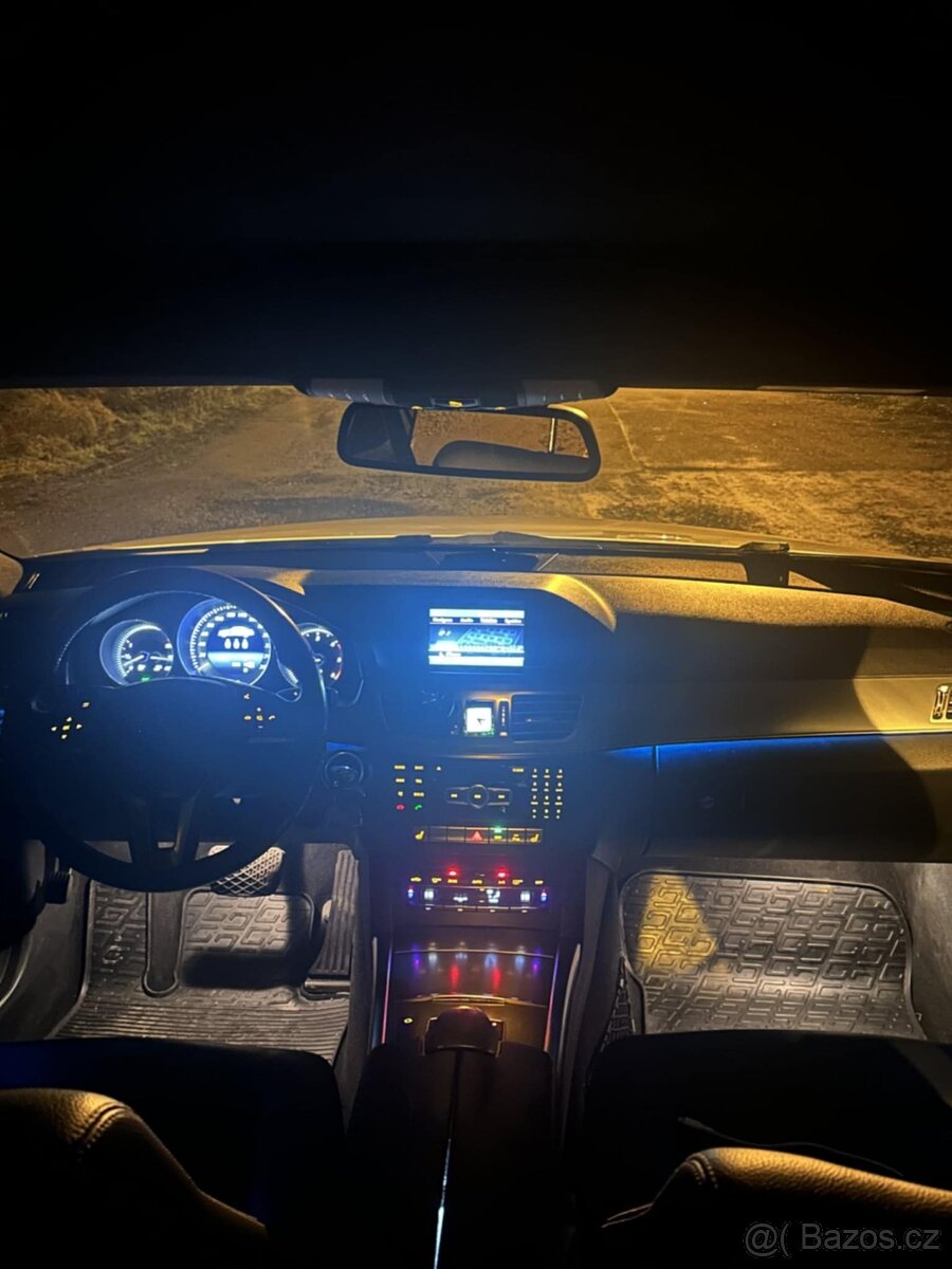 Mercedes E212 facelift - 5