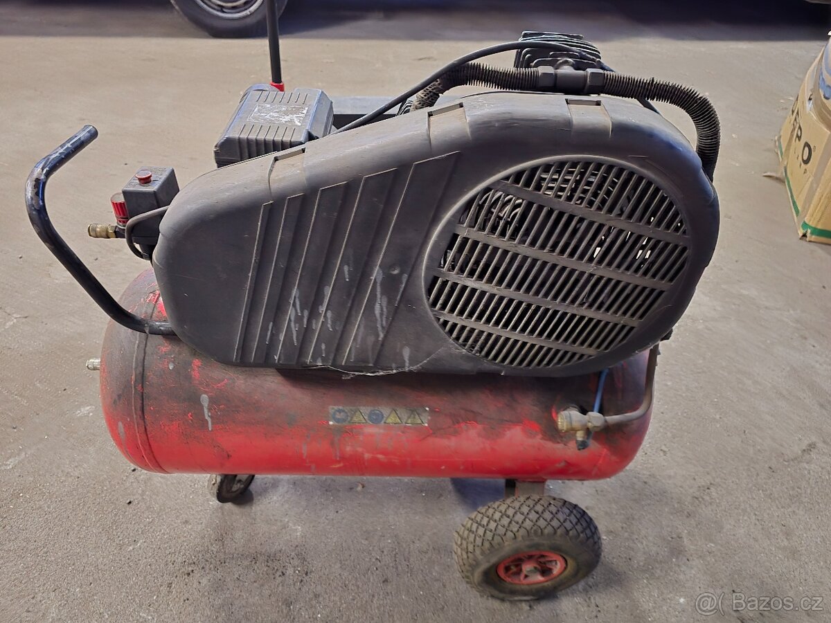 Prodám kompresor HERKULES 600 / 10 / 100 - 5