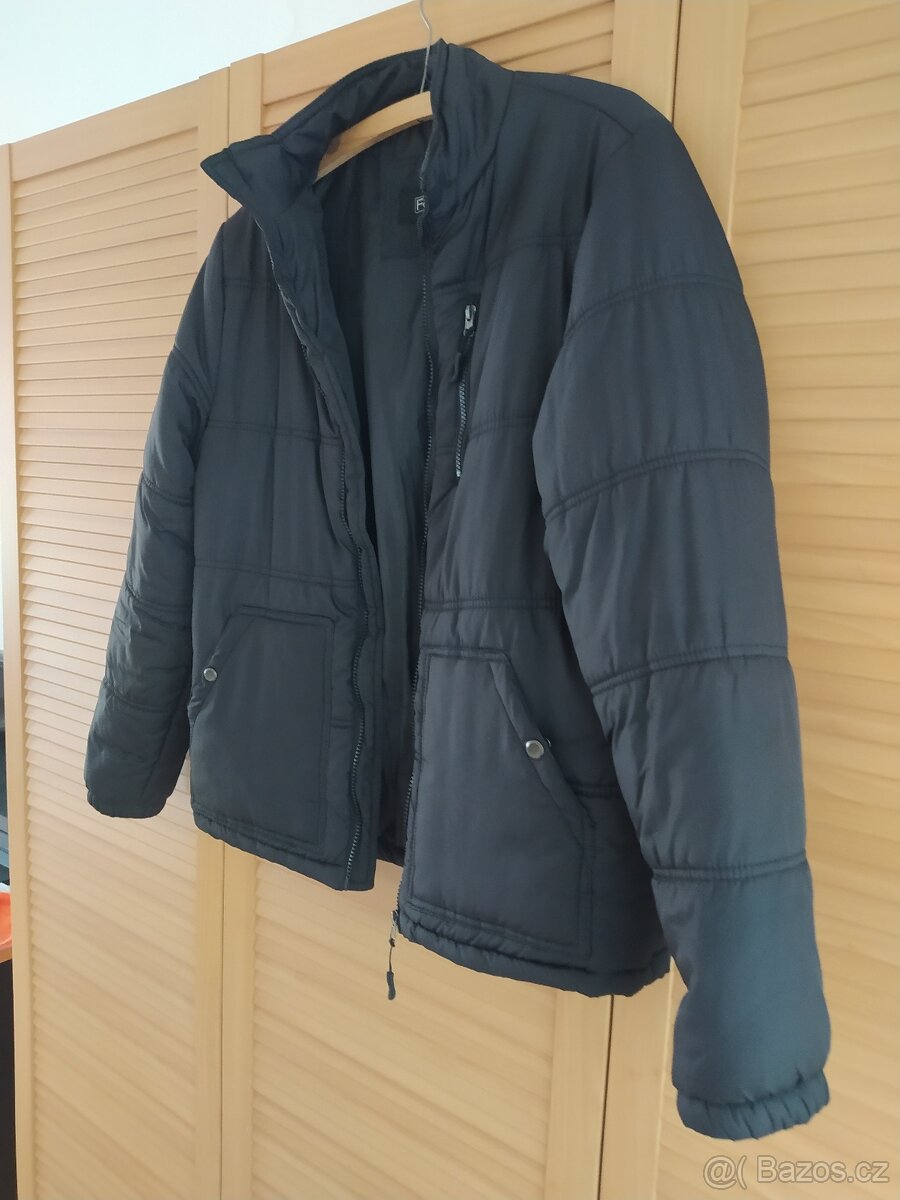 Černá bunda F&F - Velikost S - 5