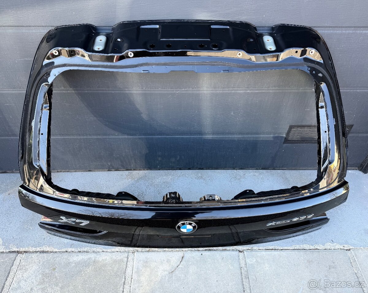 BMW X7 G07 víko kufru - 5