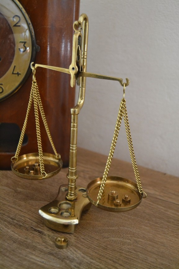 Mosazná váha se závažím - 5