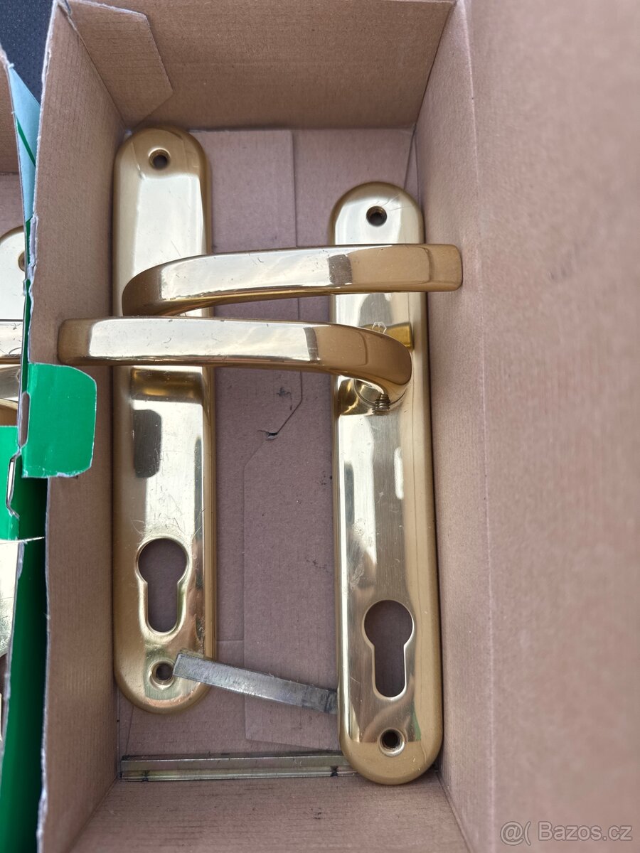 KOVANI NA DVEŘE FAB 90 9 ks cena za vše - 5