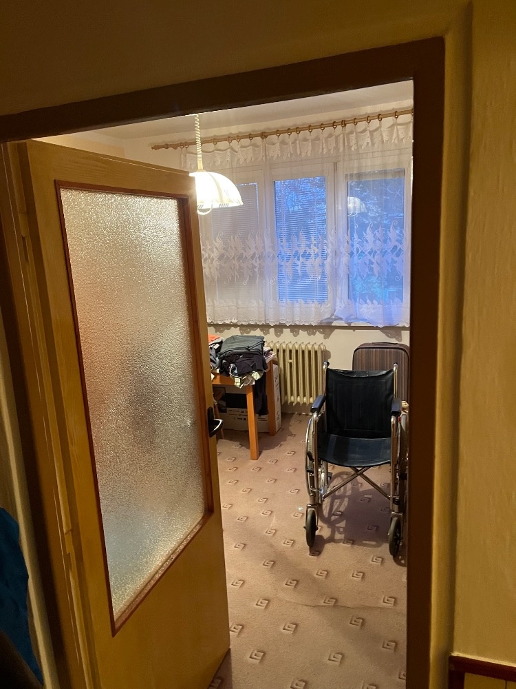 NÁBYTEK ZDARMA - ZA ODVOZ - 5