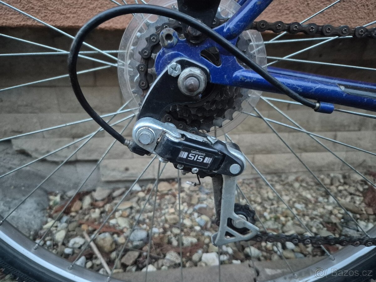 Trekingové kolo FORT - 5