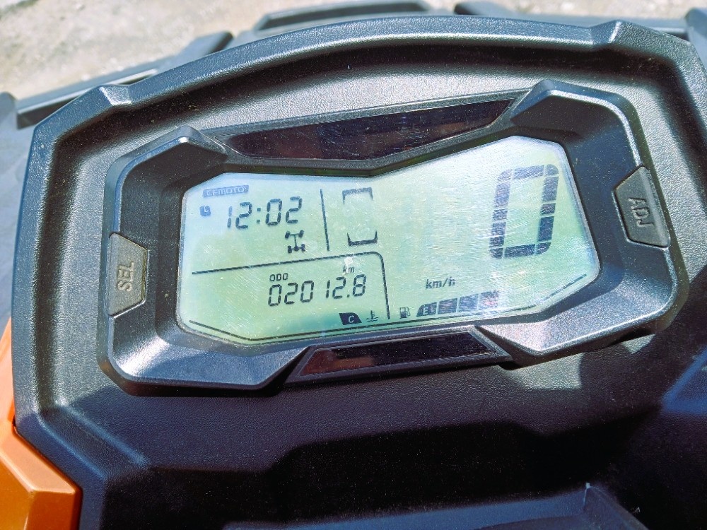 CFMOTO GLADIATOR X850 bílá značka