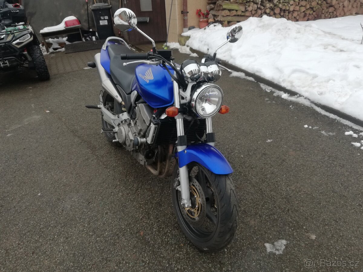 Honda Hornet 900 - 5