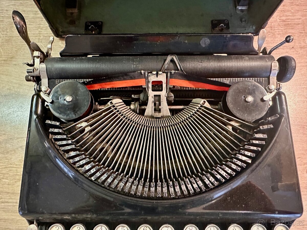 Psací stroj Remington - 5