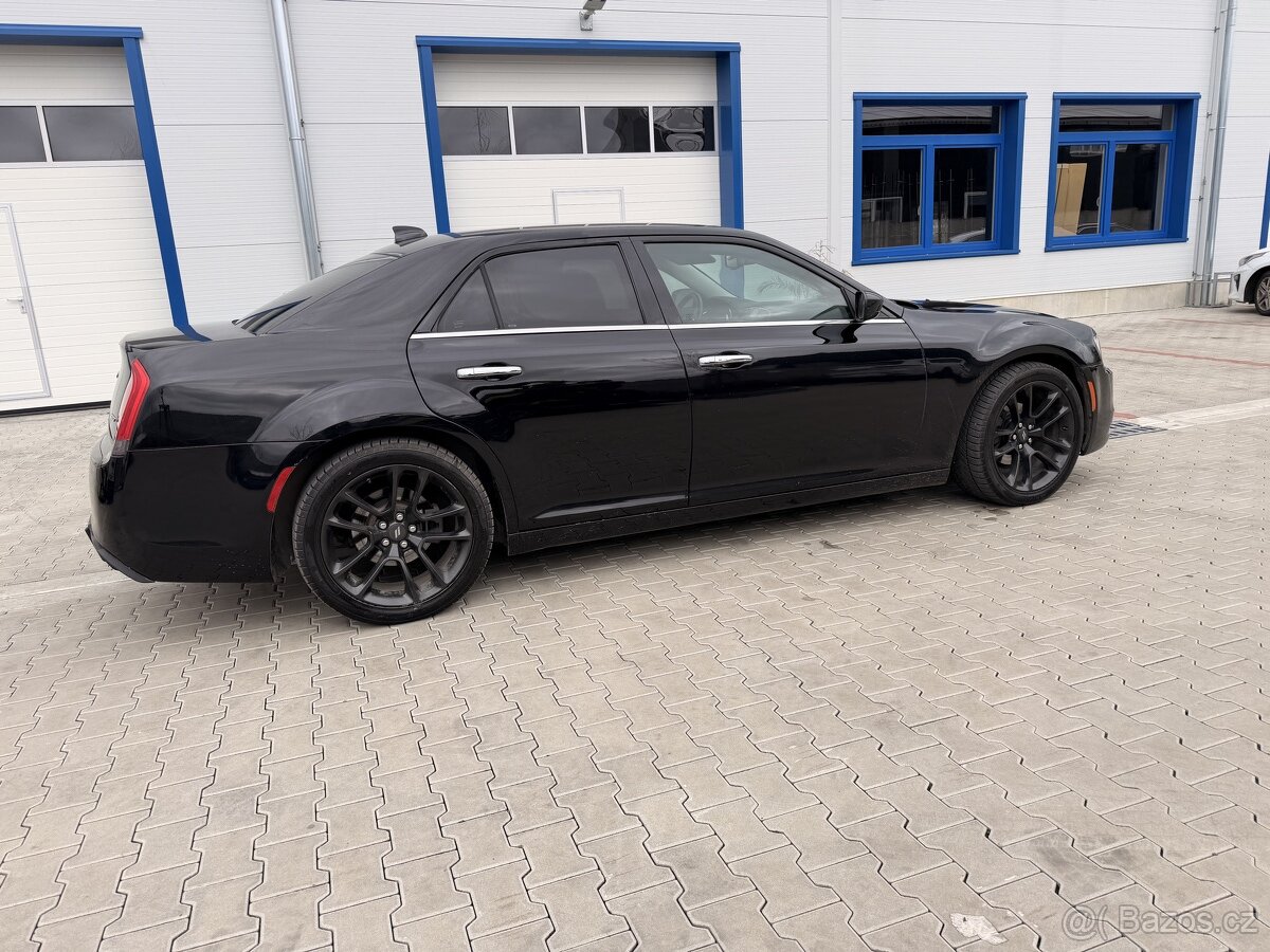 2015 Chrysler 300C V6 RWD Limited - 5