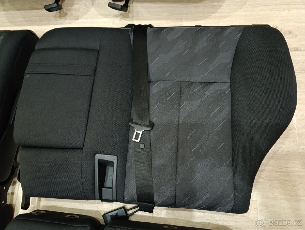 Zadní sedačky Mercedes W210 - 5