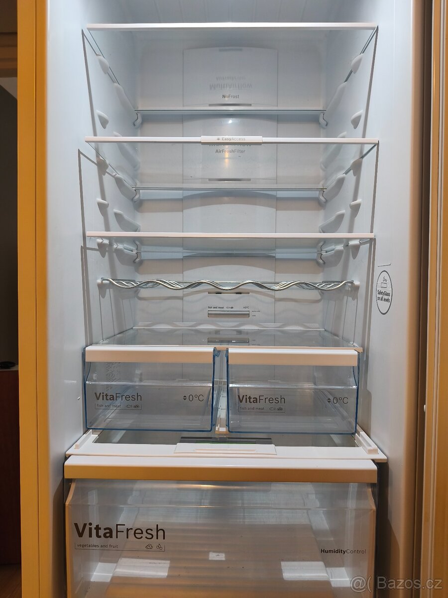 Lednice s mrazákem Bosch - 5