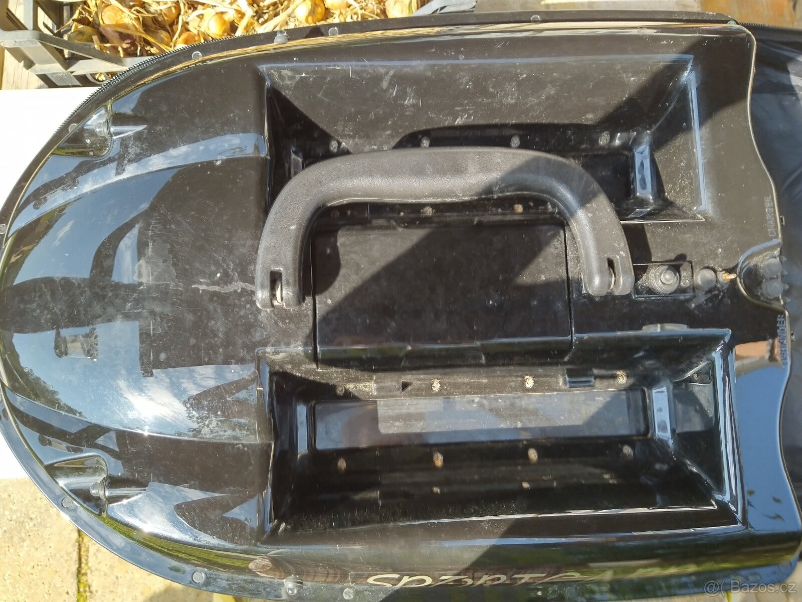 NA PRODEJ ZAVAZECI LOD SPORT CARP PROFI S PRISLUSENSTVIM - 5