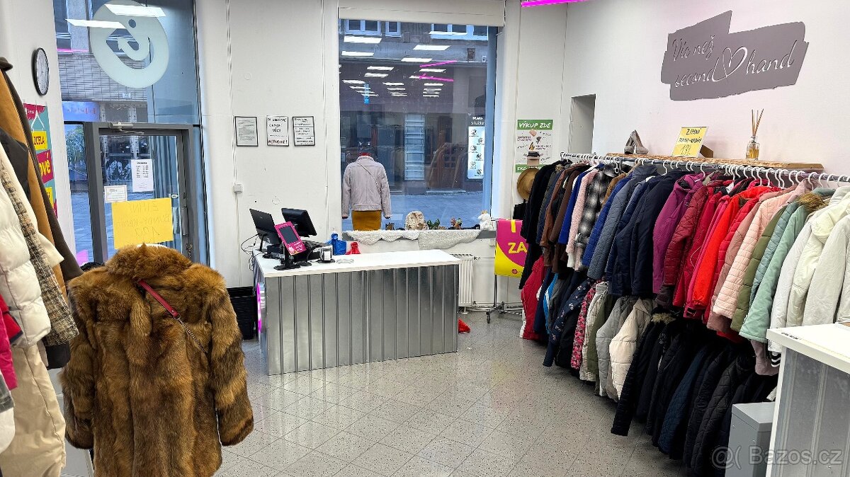 Pronájem obchodního prostoru 128m2 v centru města - 5