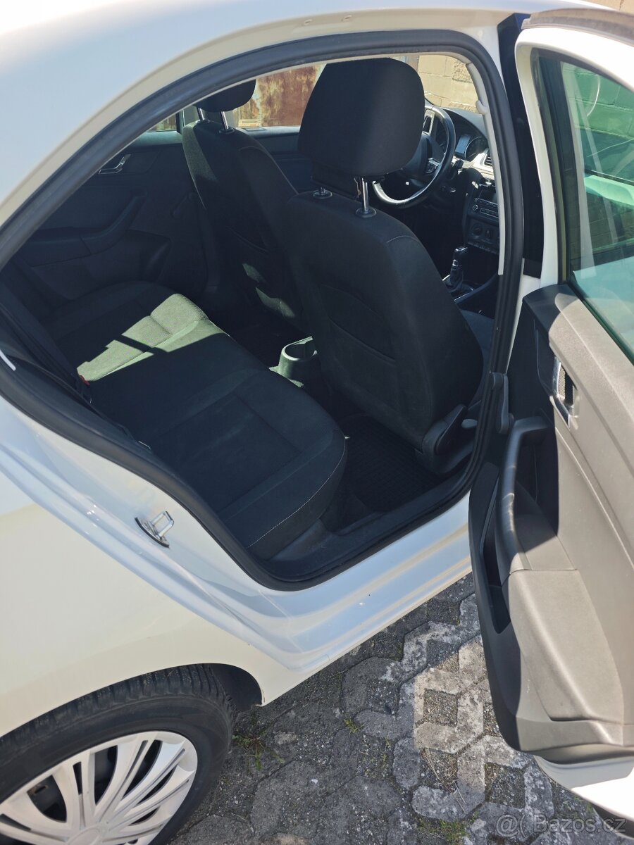 Škoda Rapid 1,6TDI 66kw 2013 152TKM najeto - 5