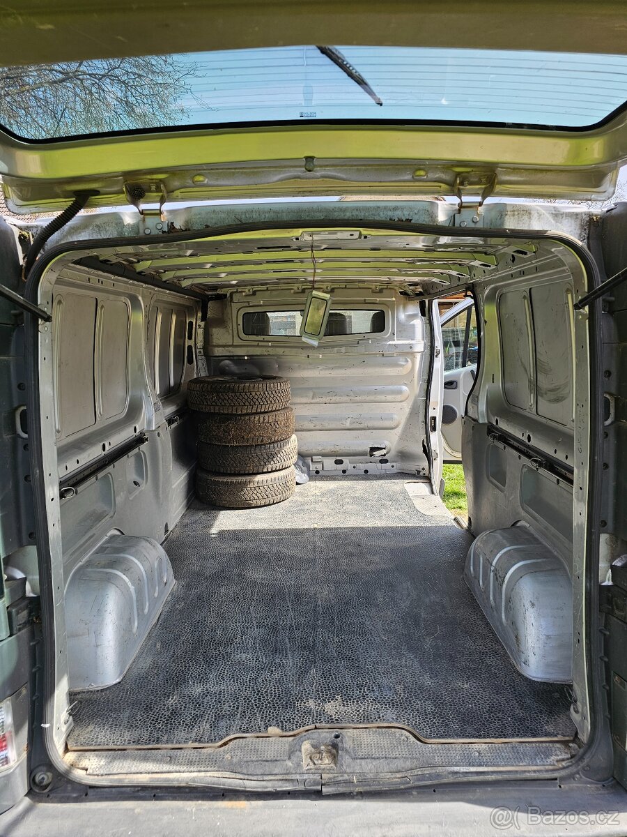 Opel Vivaro 2.5 DTI Van L2H1 - 5