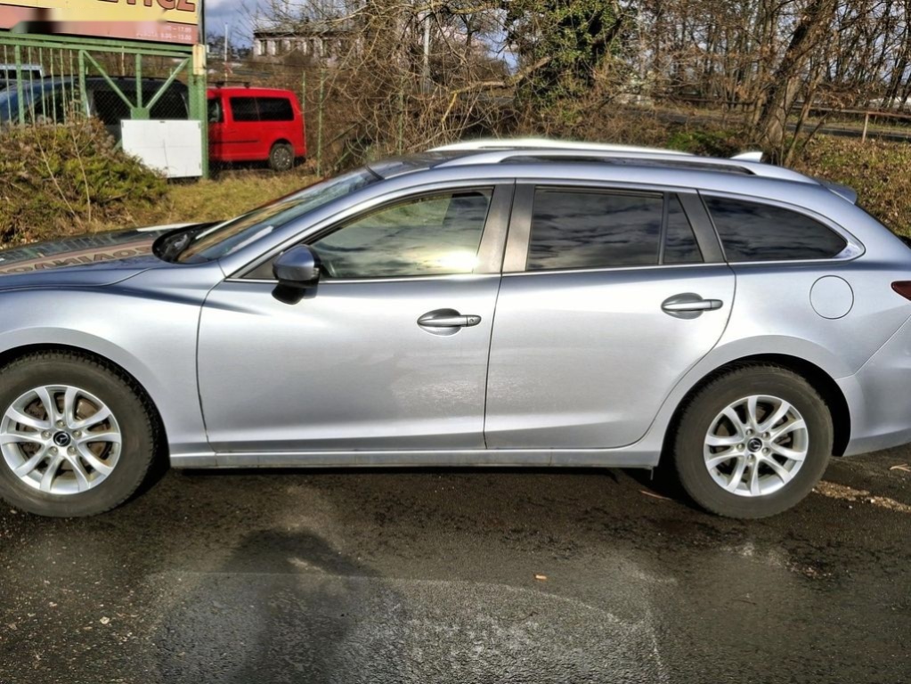 Mazda 6,2.0 121 KW Facelit 1. majitel - 5