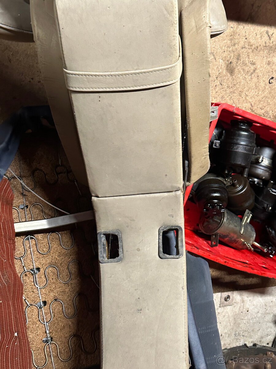 sedacky BMW 6 E24 sada na renovaci - 5
