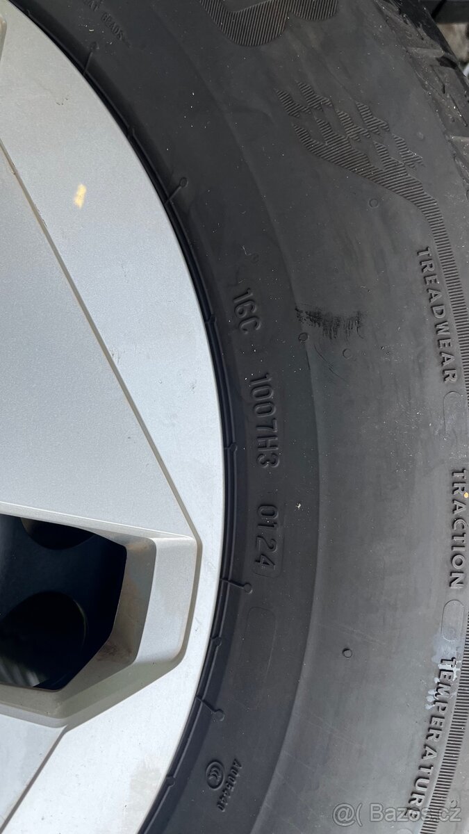 Sada kol VW Multivan T7 215/65/R16 - 5