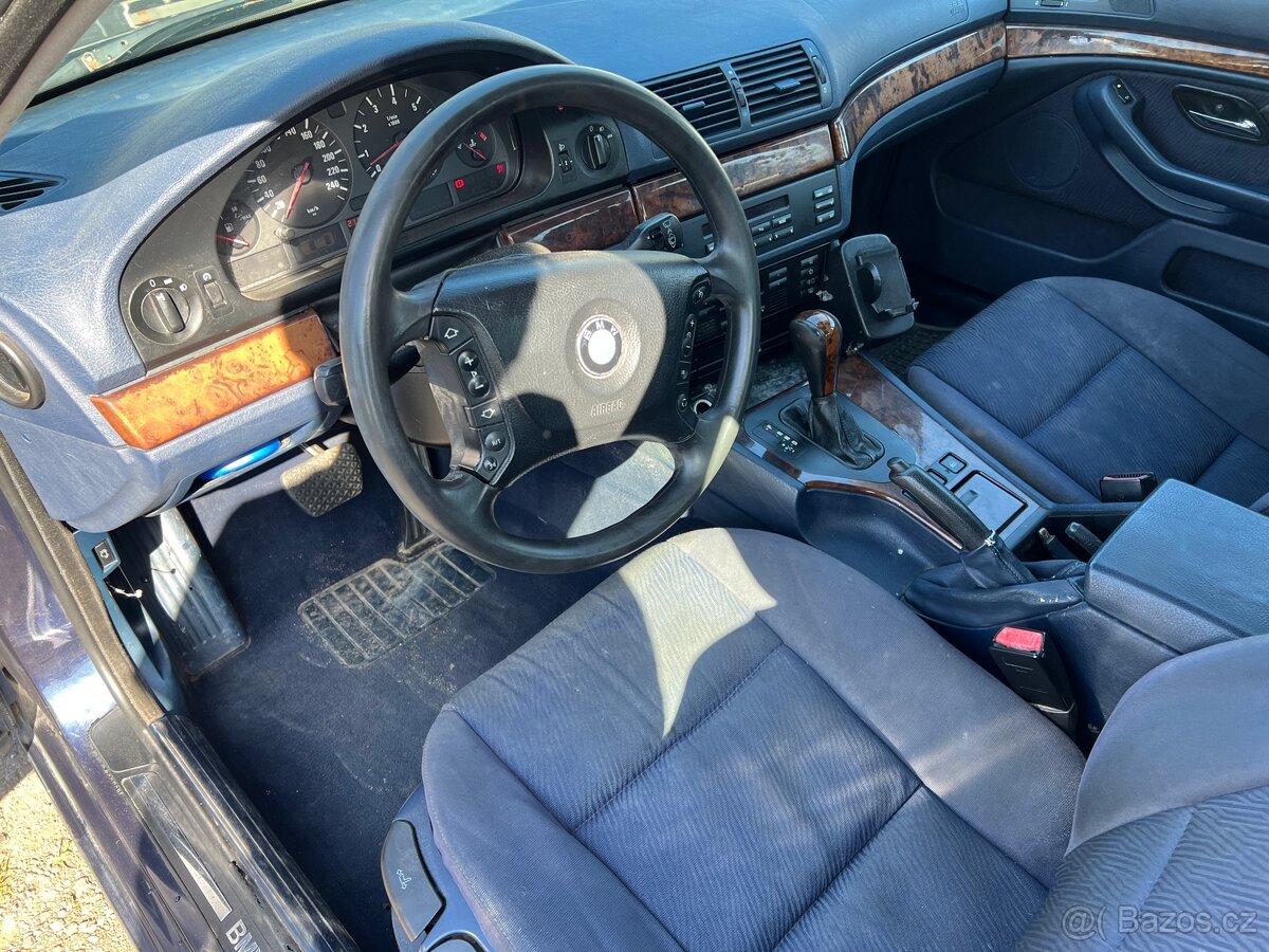BMW E39 523iA - 5