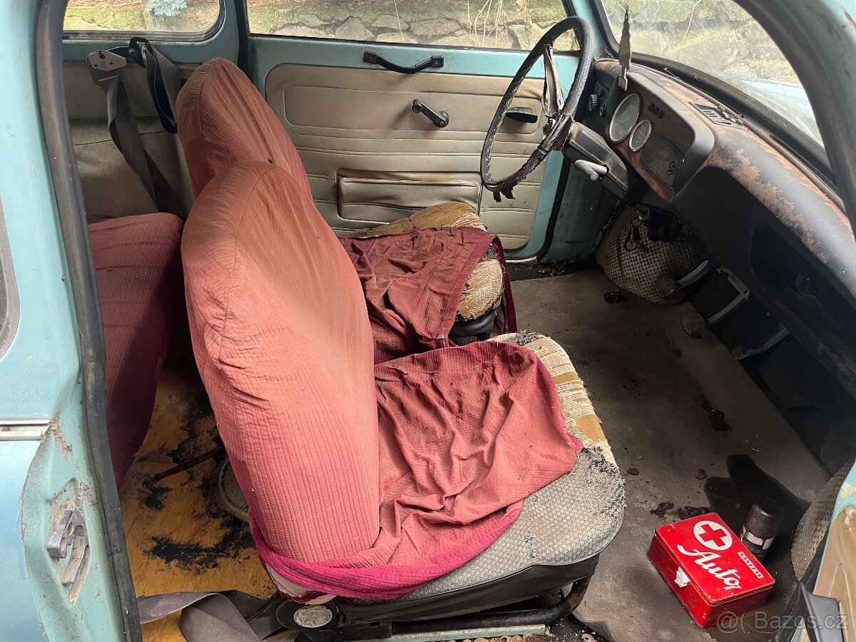 2x Trabant + Díly - 5