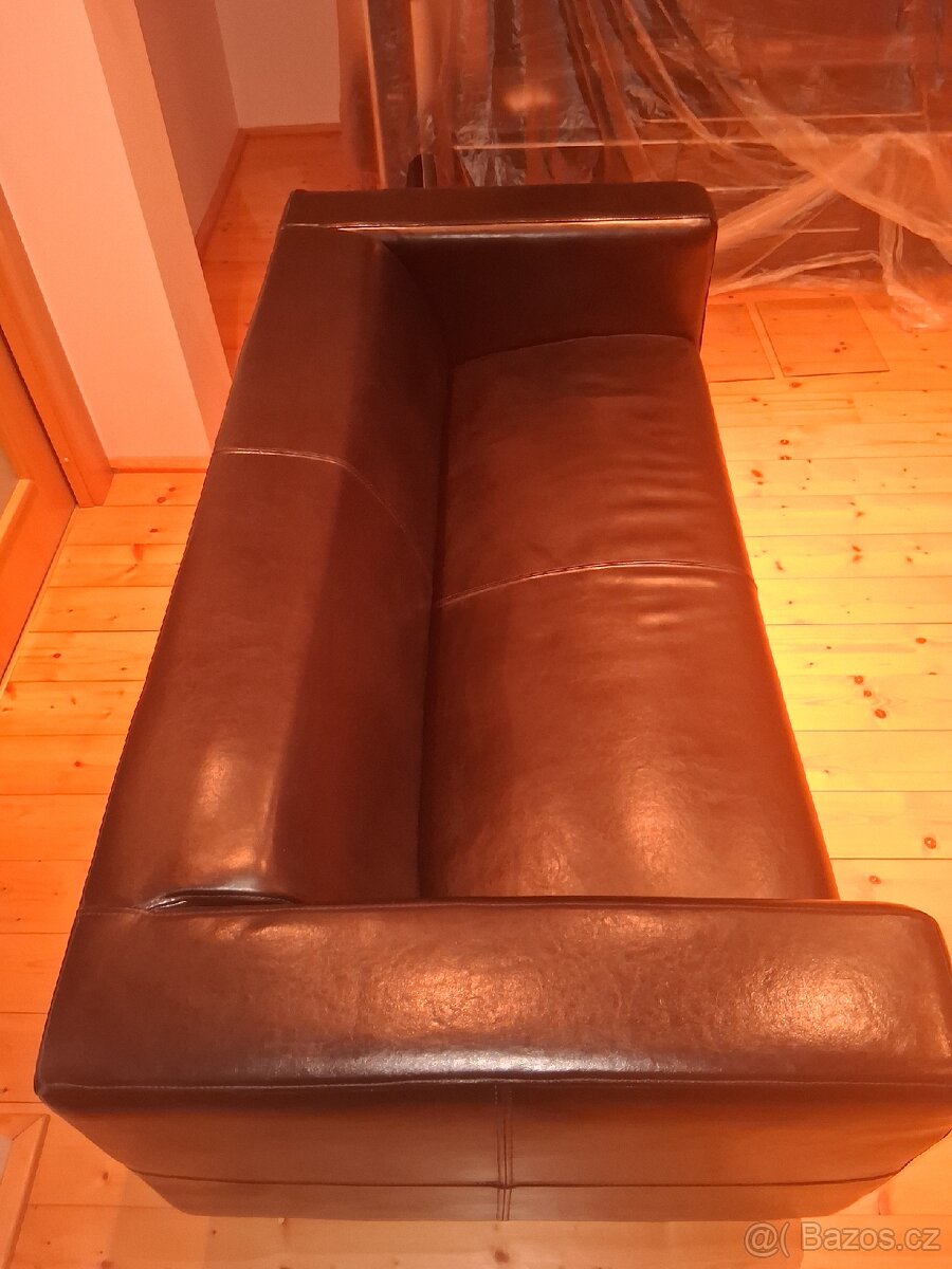 Prodám IKEA Klippan koženkovou pohovku. - 5